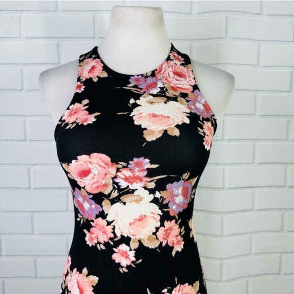 Iris's Sexy Black Floral Racerback Bodycon Dress - Picture 2 of 3